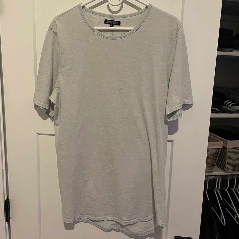 Elwood Curved Hem T-shirt - Light Blue (size L)